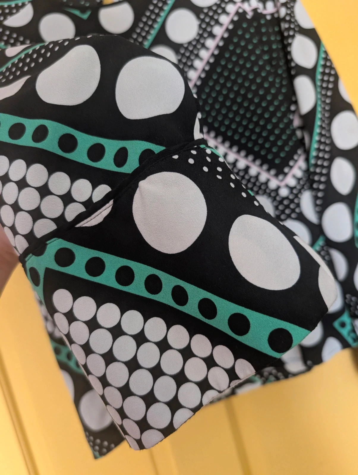 M&S Geometric Polka Dot Blouse UK 10 Bell Sleeve Retro Mod 60s 70s Monochrome - Image 3