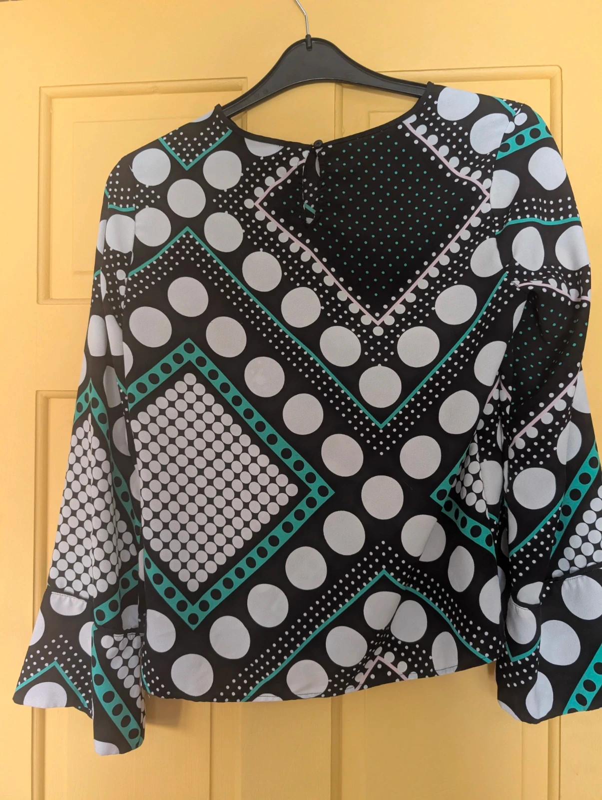 M&S Geometric Polka Dot Blouse UK 10 Bell Sleeve Retro Mod 60s 70s Monochrome - Image 6