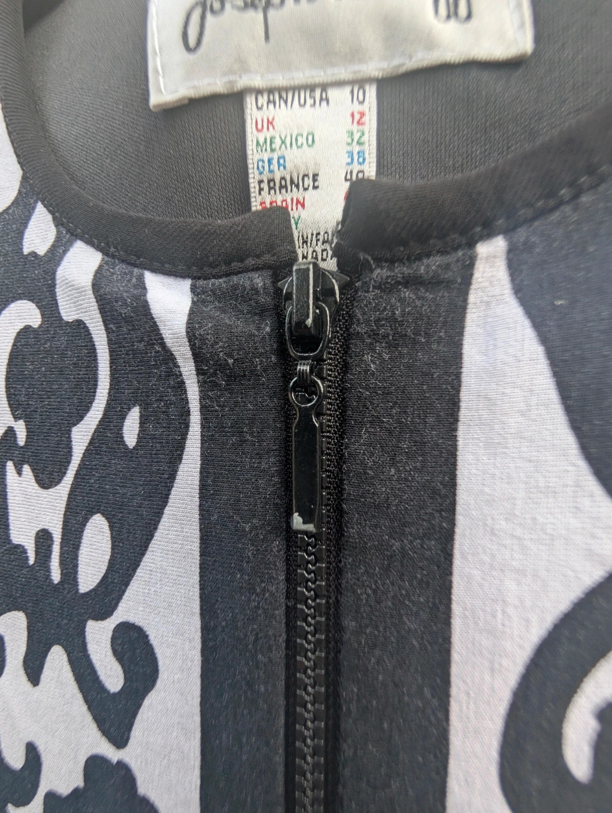 Joseph Ribkoff Vintage 90s Black & White Pattern Zip Jacket UK 12 Graphic Print Stretch Top - Image 5
