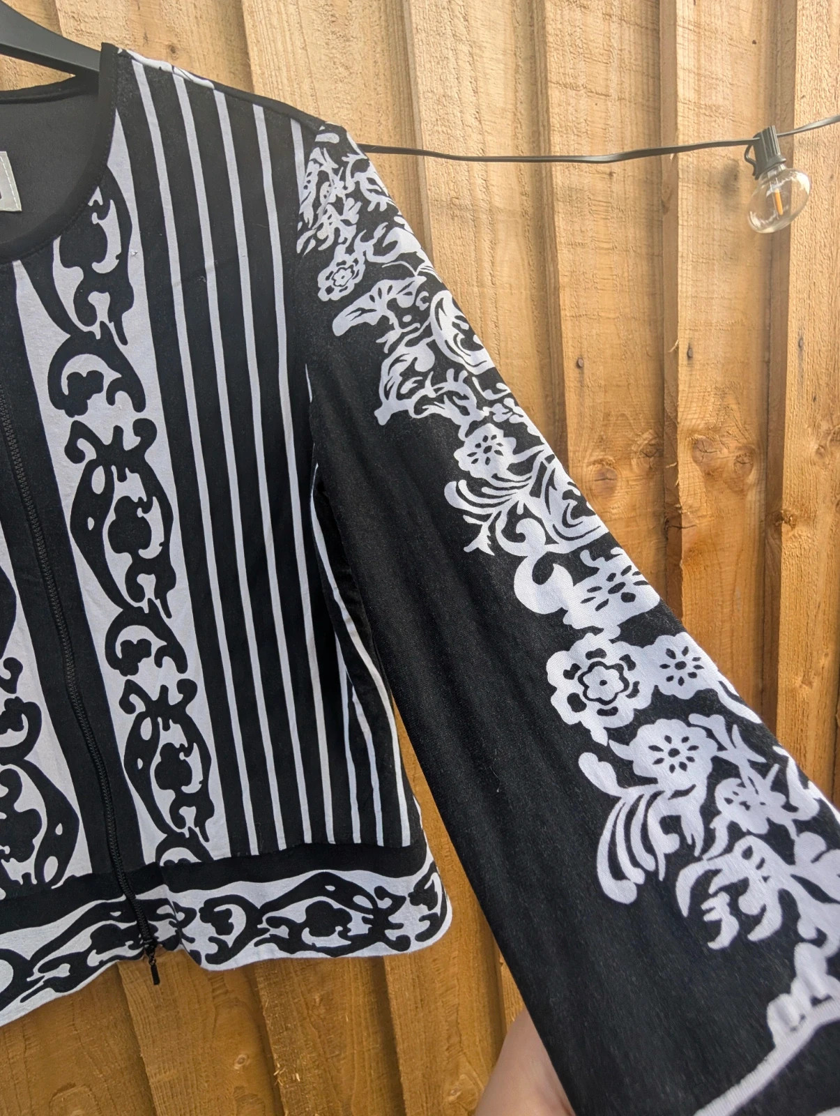 Joseph Ribkoff Vintage 90s Black & White Pattern Zip Jacket UK 12 Graphic Print Stretch Top - Image 7