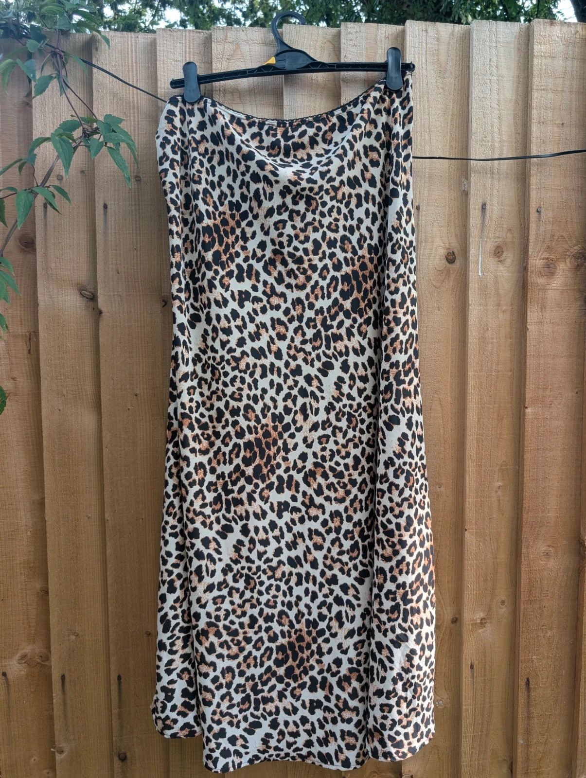 Primark Leopard Print Satin Feel Midi Skirt UK 20 Animal Print Slip Skirt - Image 9