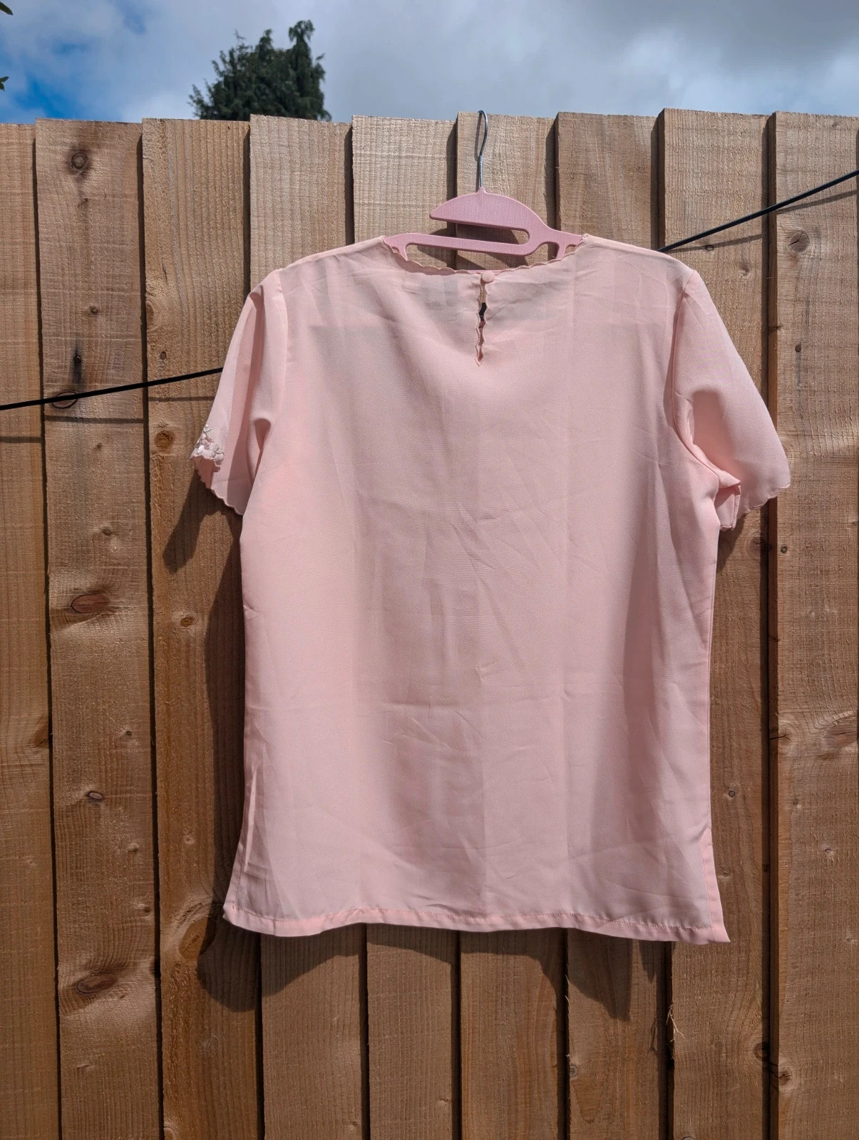 Vintage 1980s/90s Blush Pink Embroidered Blouse Scalloped Neck UK 10-12 - Image 4