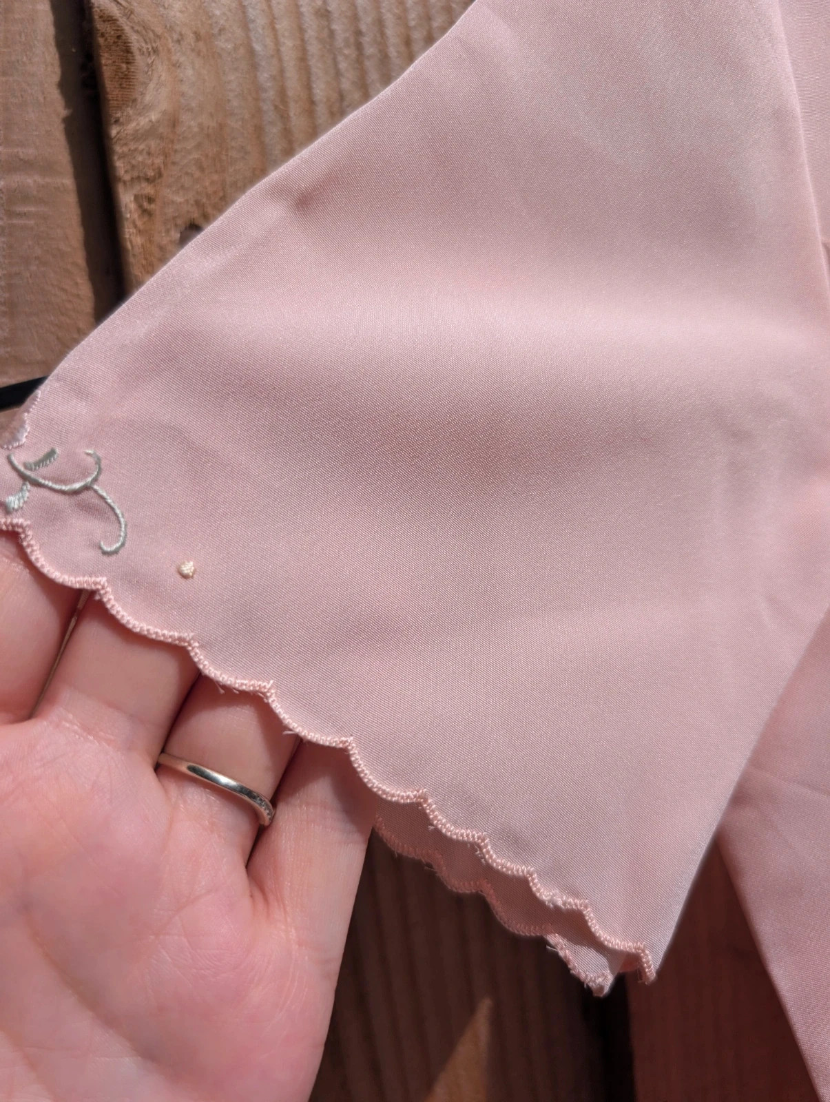 Vintage 1980s/90s Blush Pink Embroidered Blouse Scalloped Neck UK 10-12 - Image 8