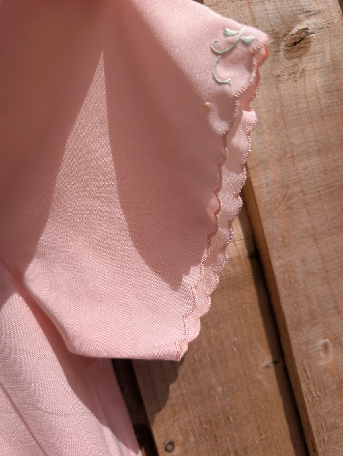 Vintage 1980s/90s Blush Pink Embroidered Blouse Scalloped Neck UK 10-12 - Image 10