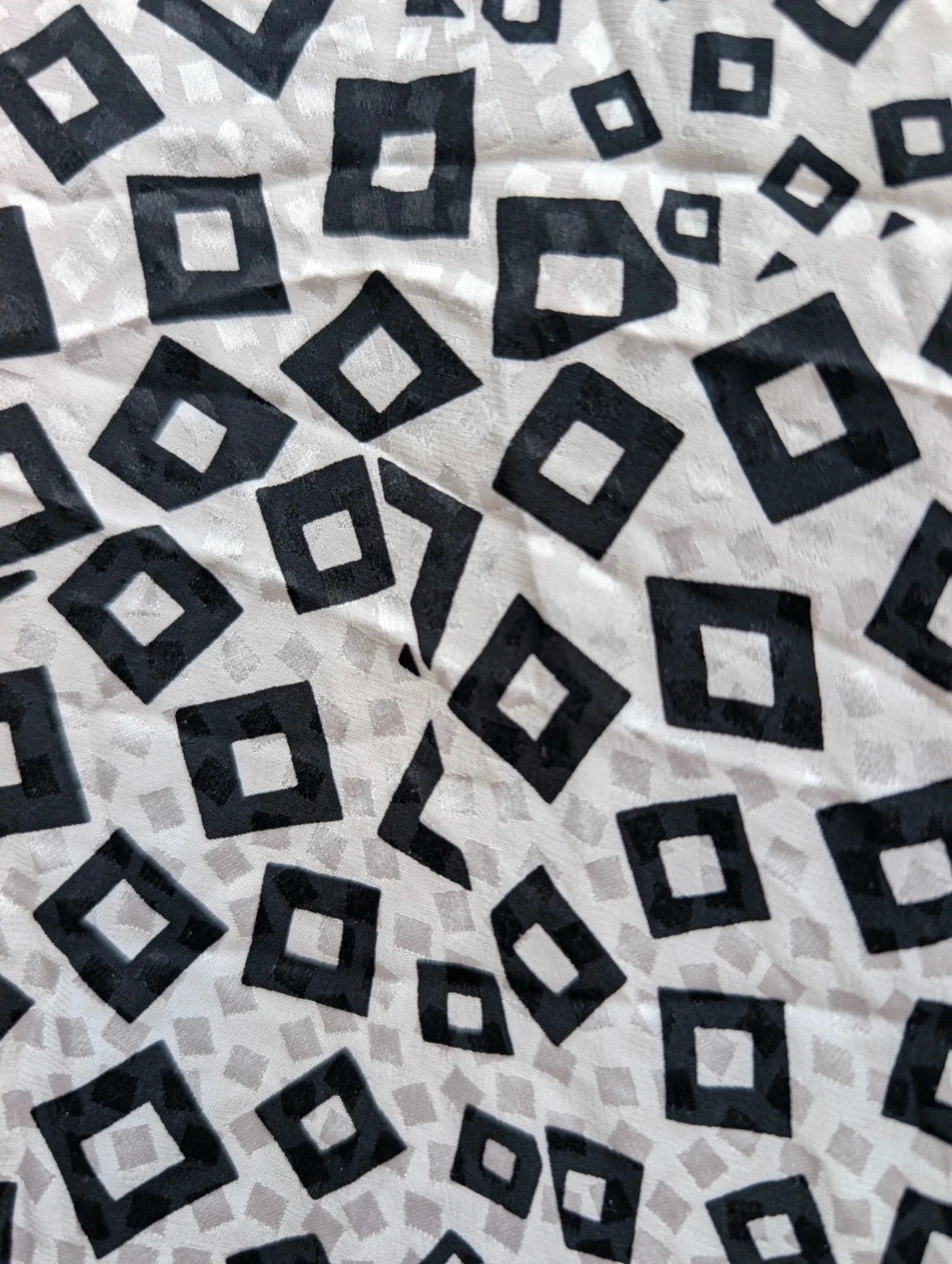 Liz Claiborne Late 80s/Early 90s Black White Geometric Silk Mini Dress 8-10 - Image 4