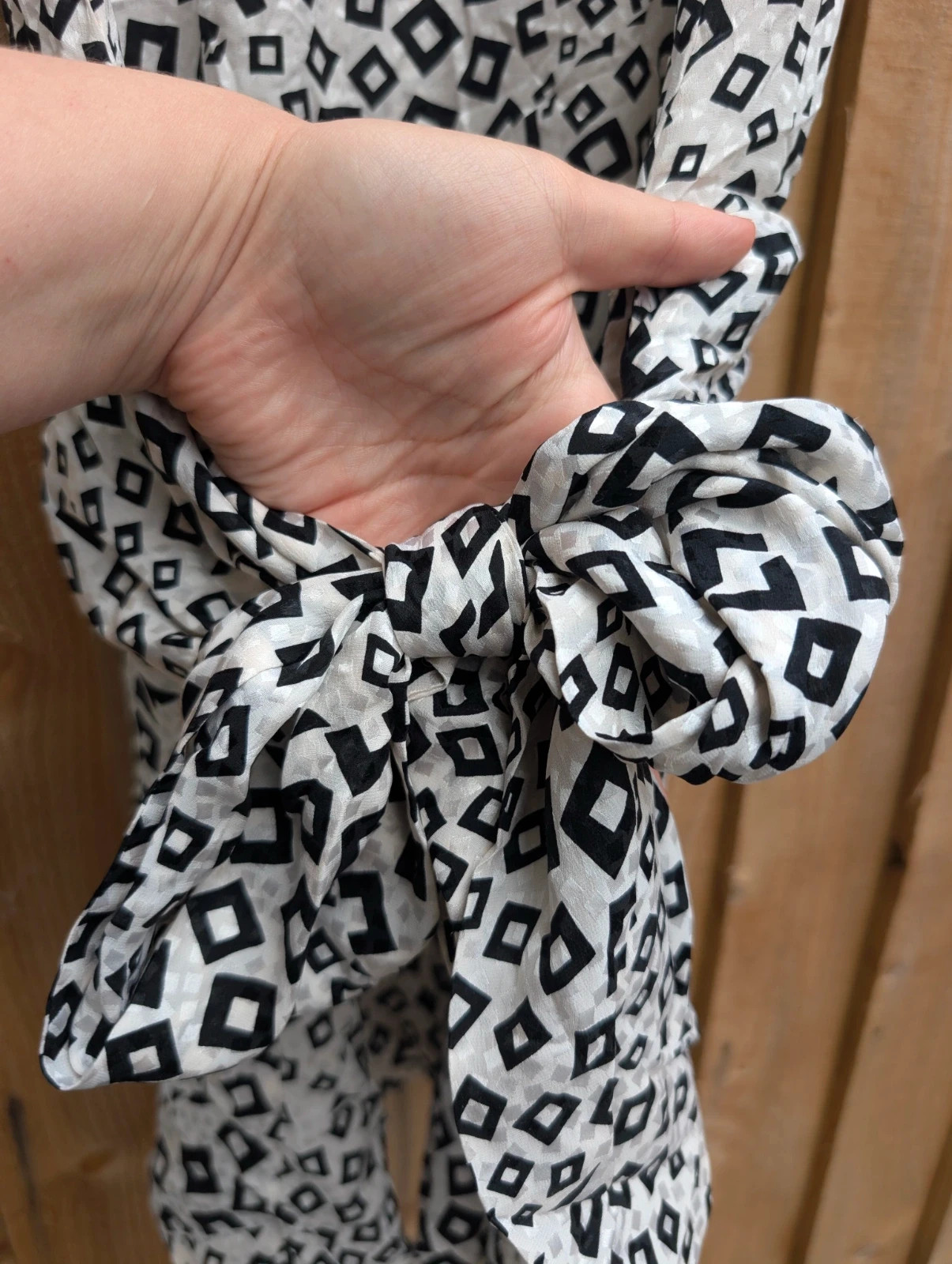 Liz Claiborne Late 80s/Early 90s Black White Geometric Silk Mini Dress 8-10 - Image 9