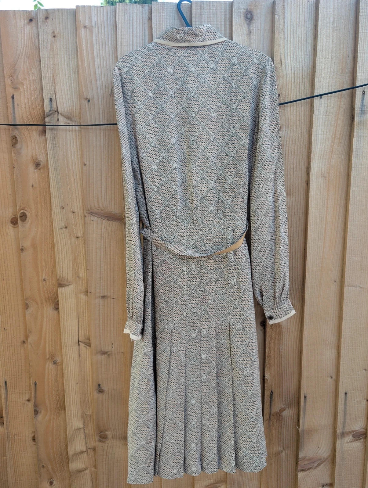 Vintage 1970s Cream Brown Geometric Pure Silk Belted Shirt Dress UK 8–10 Fit - Image 5