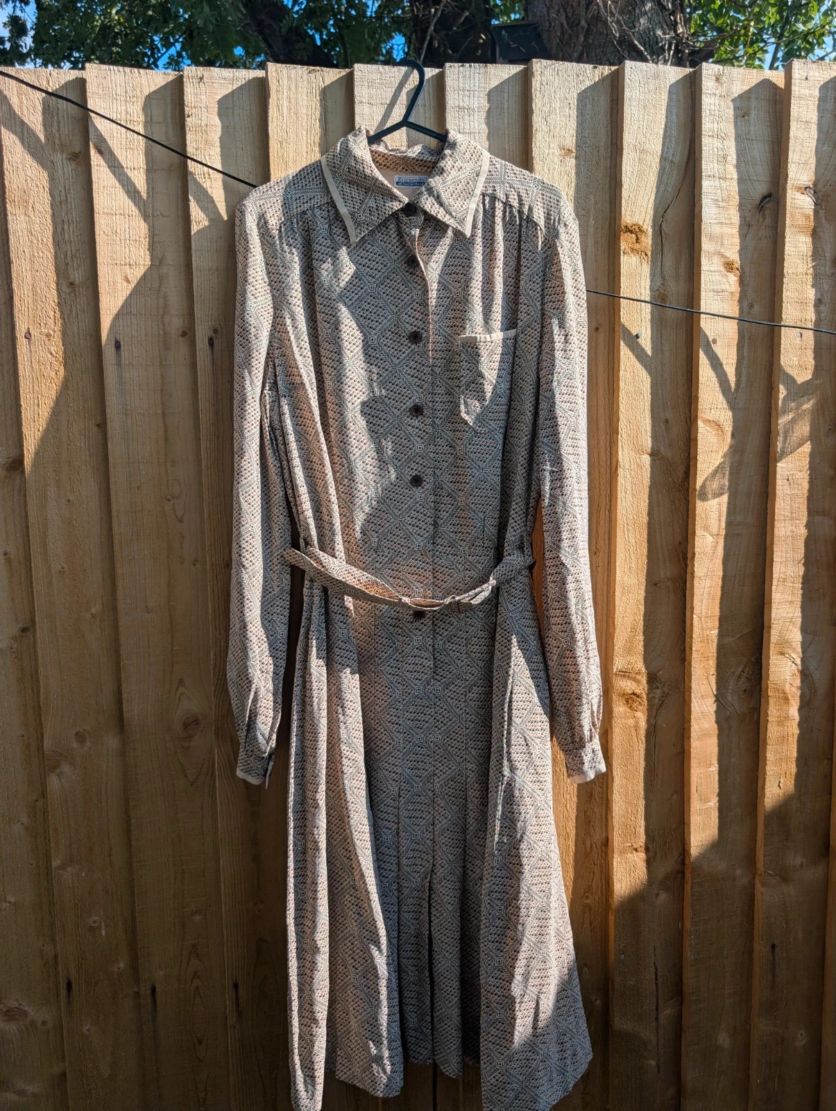 Vintage 1970s Cream Brown Geometric Pure Silk Belted Shirt Dress UK 8–10 Fit - Image 6