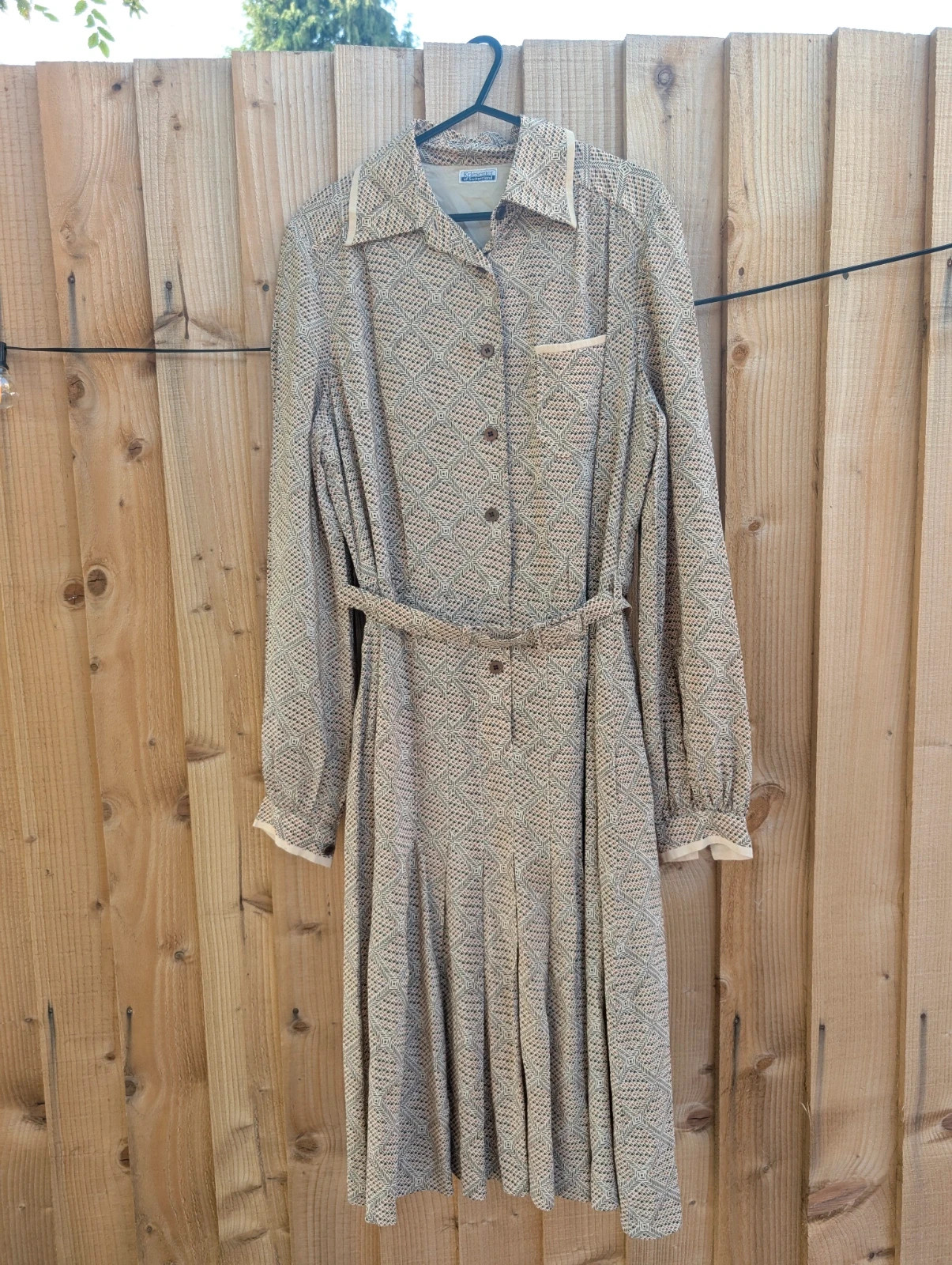 Vintage 1970s Cream Brown Geometric Pure Silk Belted Shirt Dress UK 8–10 Fit - Image 2
